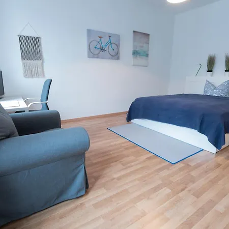 Lutherviertel-apartment Mit 2 Sz In Uni-naehe Хемниц